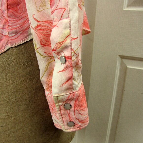 Vintage 70s Lasso Shirt Size 36 Pink Crepe Floral Pearlized Snap Front Western - Picture 11 of 14
